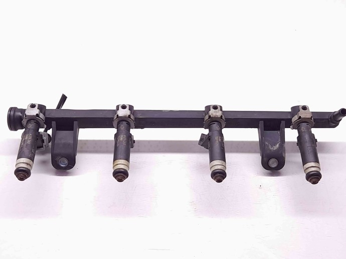 Rampa injectoare Renault Symbol 2 [Fabr 2008-2012] 8200494284A 1.4 MPI K7J 70