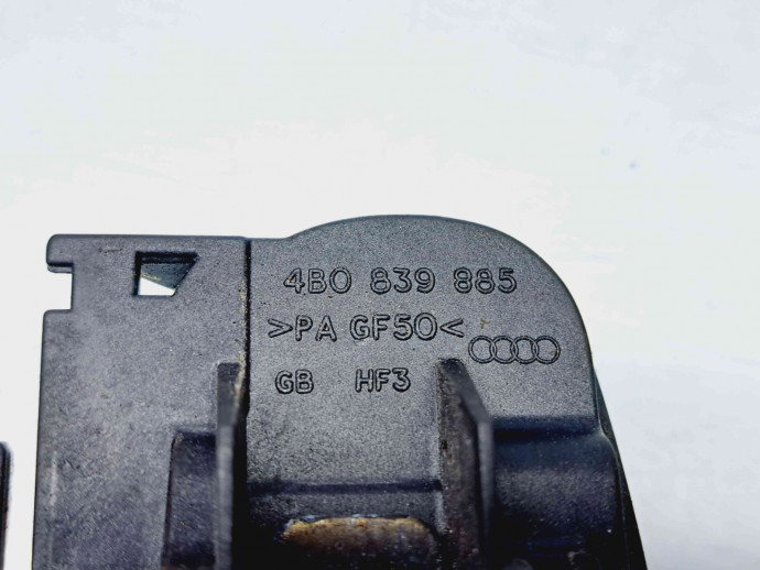 Maner usa stanga fata Audi A3 (8P1) [Fabr 2003-2012] 4B0839885