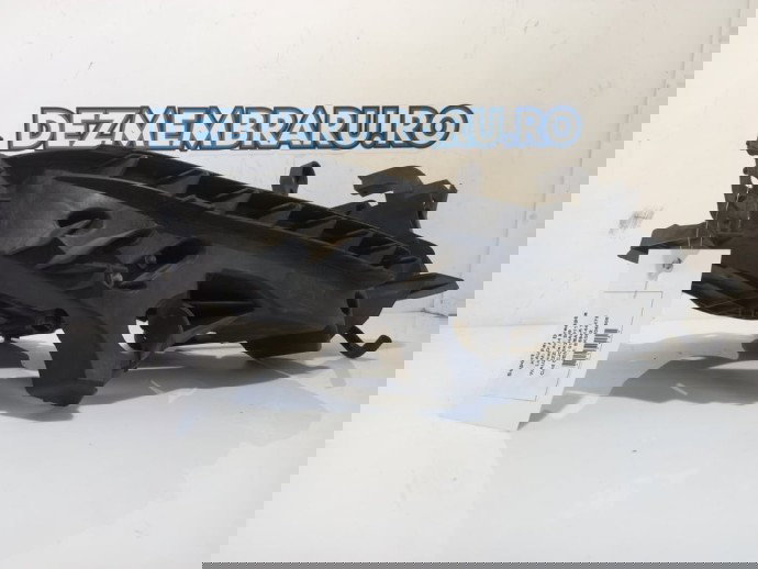 Suport far dreapta Audi A4 B8 2.0 TDI 8K0805608 2008-2015