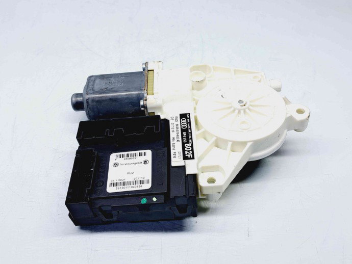 Motoras geam dreapta spate Audi A3 (8P1) [Fabr 2003-2012] 8P4959802F
