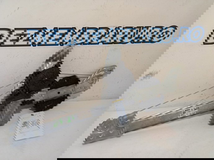 Macara geam stanga spate Dacia Logan Stepway 0.9 TCE 827211031R 2012-2021