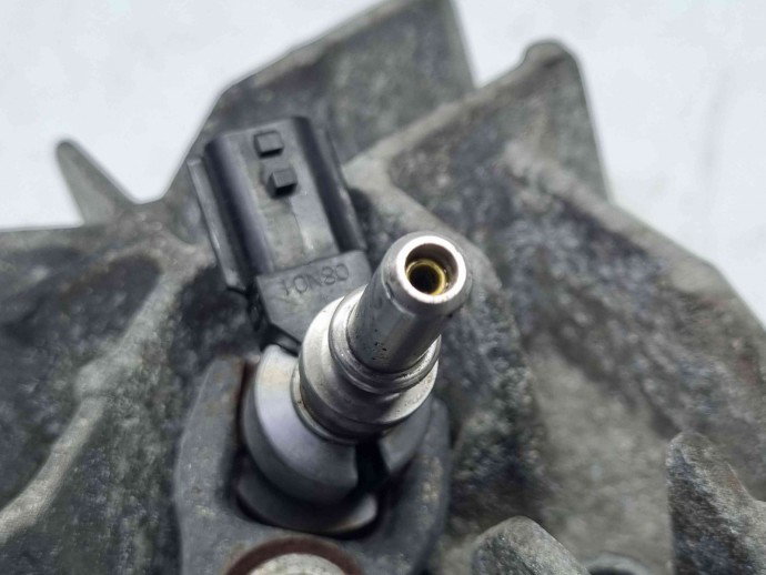 Injector Adblue Renault Clio 3 [Fabr 2005-2012] 8200771226 1.5 DCI K9K770 66KW / 90CP  