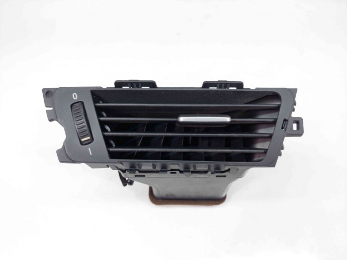 Grila aerisire centrala dreapta Bmw 3 Touring (E91) [Fabr 2005-2011] 9130460