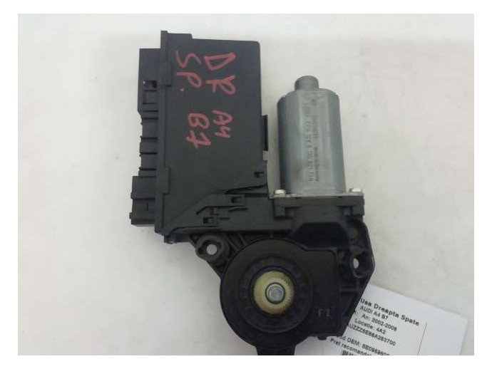 MOTORAS USA DREAPTA SPATE AUDI A4 B7 2.0 DIESE 2002-2009 8E0959802A