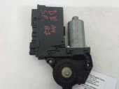 MOTORAS USA DREAPTA SPATE AUDI A4 B7 2.0 DIESE 2002-2009 8E0959802A