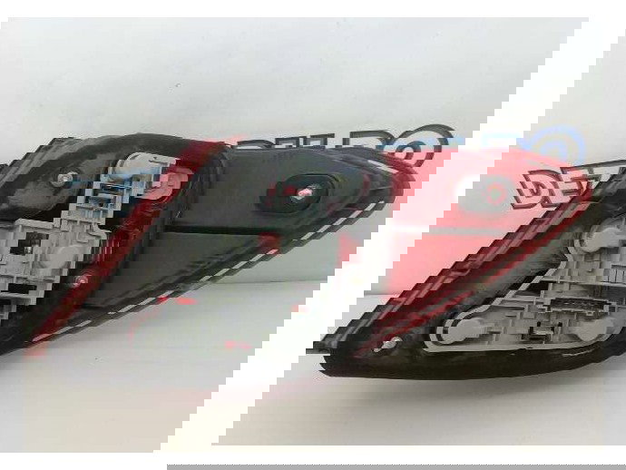 Stop stanga MERCEDES C200  2010 2048202964L