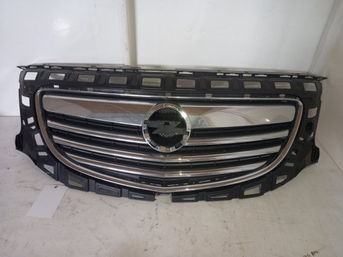 Grila bara fata Opel Insignia 2.0 A20DT OEM 2008-2016