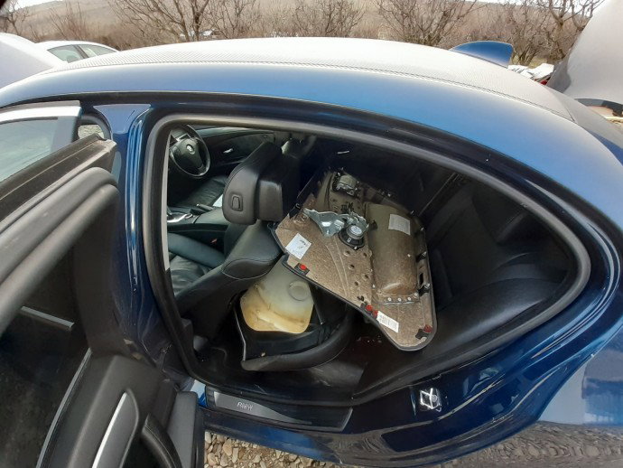 Cheder usa spate stanga BMW Seria 5 E60