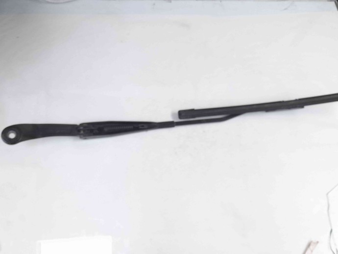 Brat stergator parbriz dreapta Renault Symbol 2 / Thalia [Fabr 2008-2012] 8200699613