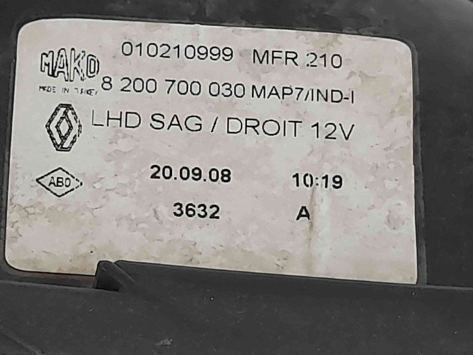 Far dreapta Renault Symbol 2 / Thalia [Fabr 2008-2012] 8200700030