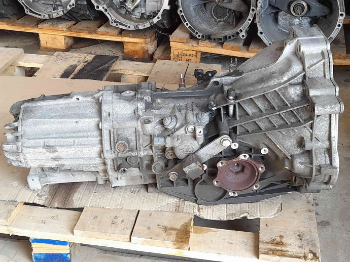 Cutie viteze manuala 6 trepte Audi A6 facelift (4F2, C6) HCK 2.0 TDI CAHA