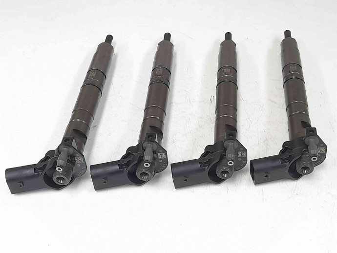 Injector Audi A6 facelift (4F2, C6) 03L130277 / 0445116030 2.0 TDI CAHA