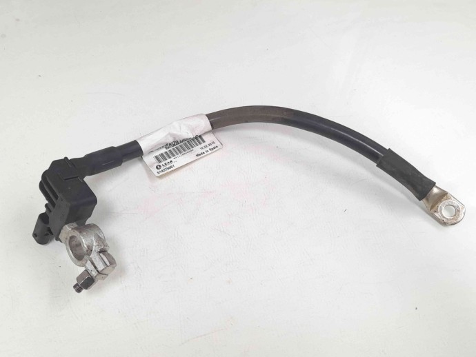 Borna baterie (-) Audi A6 facelift (4F2, C6) [Fabr 2004-2010] 8K0915181C