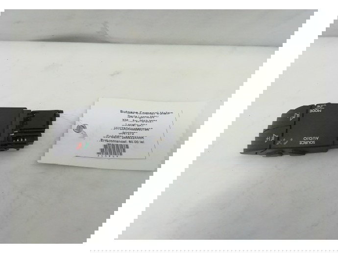 Butoane comenzi volan Dacia Logan 2 MCV 1.5 DCI K9K 255522448R 2012-2021