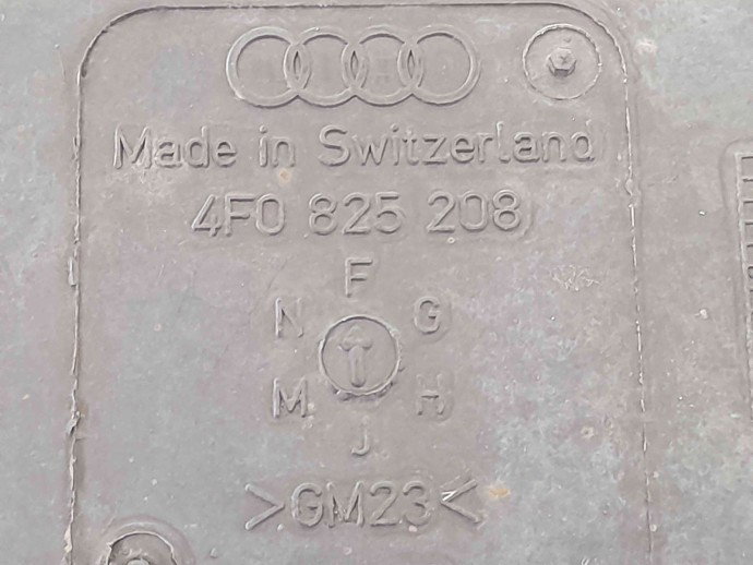 Scut lateral dreapta Audi A6 facelift (4F2, C6) [Fabr 2004-2010] 4F0825208