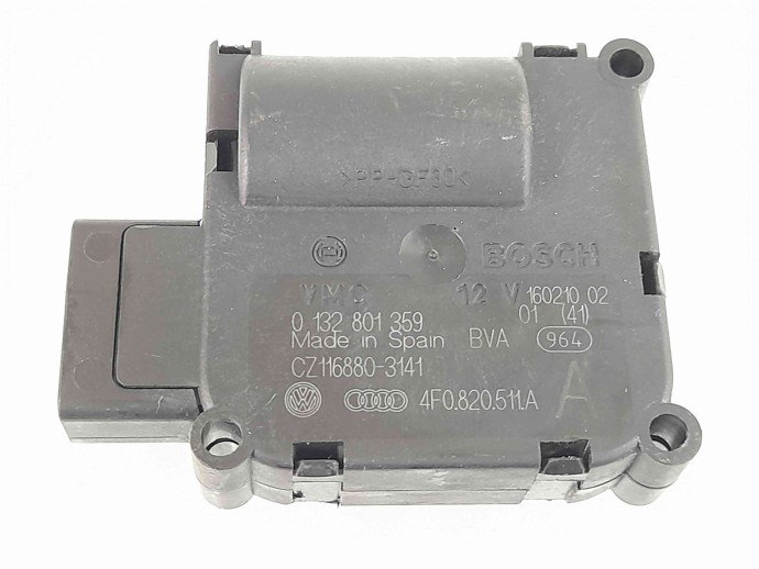 Motoras clapeta aeroterma bord Audi A6 facelift (4F2, C6) [Fabr 2004-2010] 4F0820511A