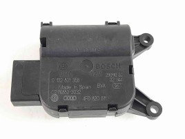 Motoras clapeta aeroterma bord Audi A6 facelift (4F2, C6) [Fabr 2004-2010] 4F0820511