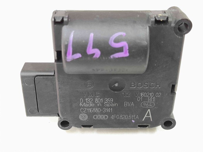 Motoras clapeta aeroterma bord Audi A6 facelift (4F2, C6) [Fabr 2004-2010] 4F0820511A