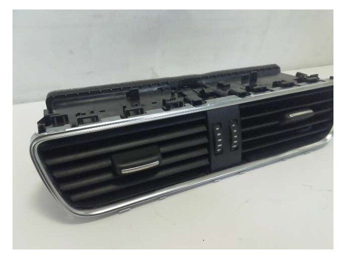 Grila centrala AUDI A4 B8 S LINE CAGA 2009 8T2820951B