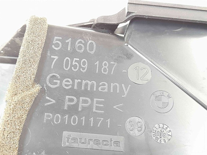 Grila aerisire stanga Bmw 1 (E81, E87) [Fabr 2004-2010] 9119444