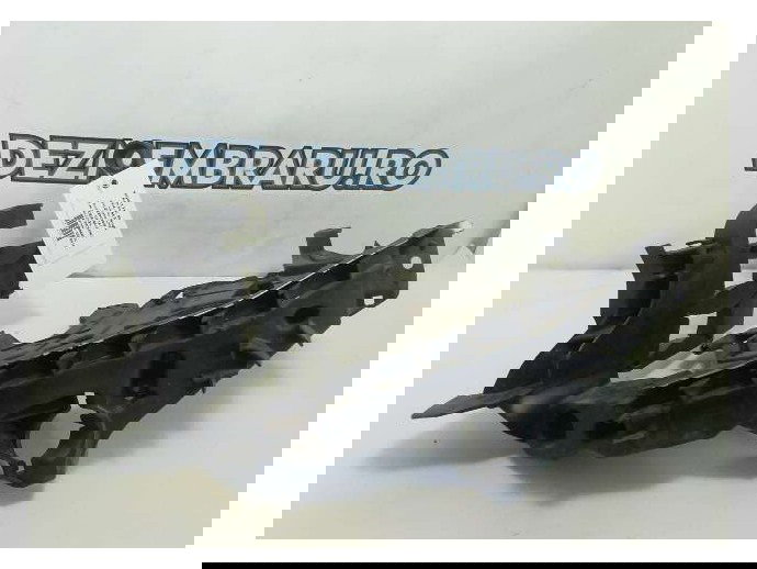 Suport far stanga AUDI A4 B8 S LINE CAGA 2009 8K0805607L