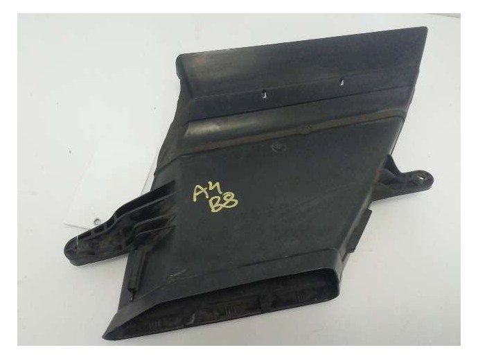DIFUZOR AER AUDI A4 B8 S LINE CAGA 2009 8K0129618