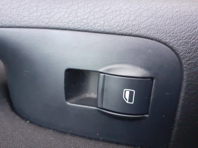 Buton geam electric stanga spate Audi A4 B7