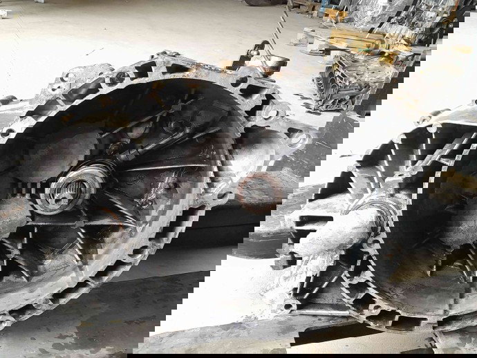 Cutie viteze manuala 6 trepte Ford Focus 2 (DA) 8M5R-7002-FF 2.0 TDCI G6DB