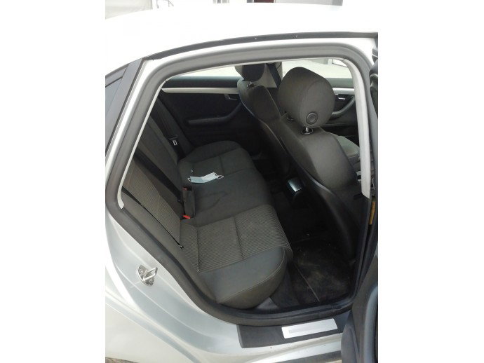 Cheder usa dreapta spate Audi A4 B7