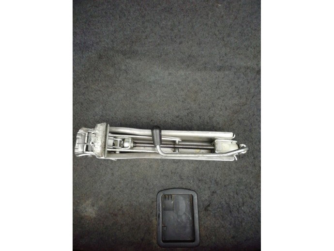 Cric Audi A4 B7