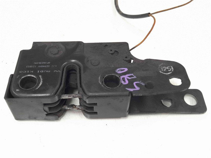 Broasca capota Audi A3 (8P1) [Fabr 2003-2012] 8P0823509C