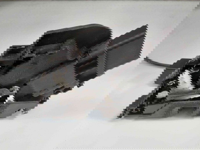 Broasca usa stanga fata Ford Focus 2 (DA) [Fabr 2004-2012] 3M5A-R21813-ET