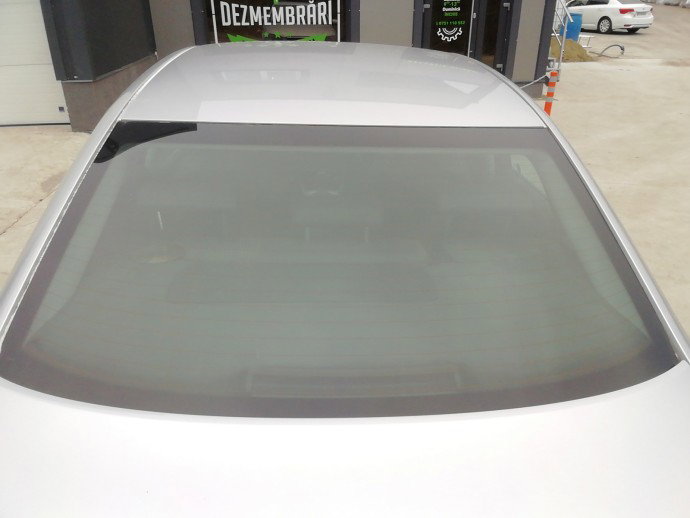 Luneta Audi A4 B7