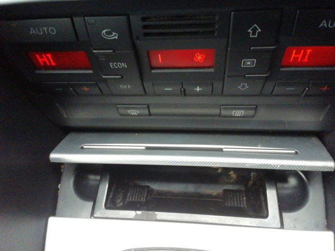 Scrumiera Audi A4 B7