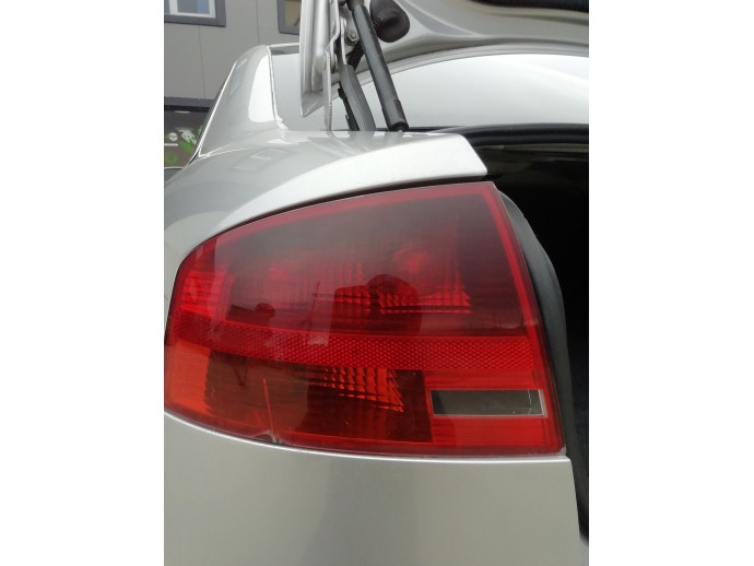 Stop stanga Audi A4 B7