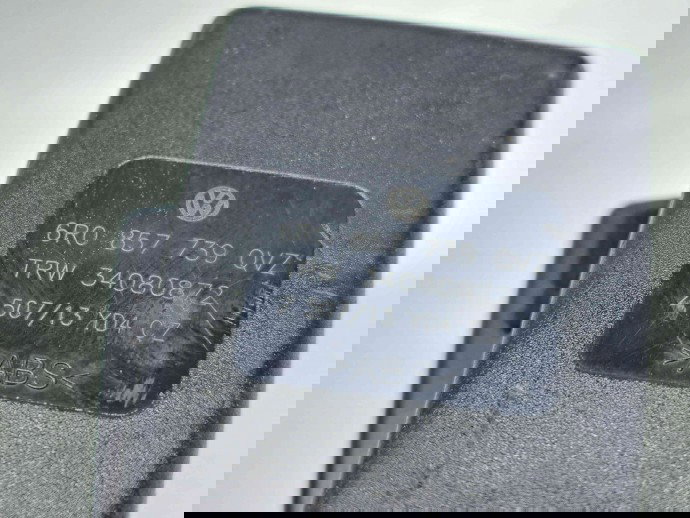  Capsa centura spate mijloc Seat Ibiza 5 Sportcoupe (6J1) [Fabr 2008-2017] 6R0857739