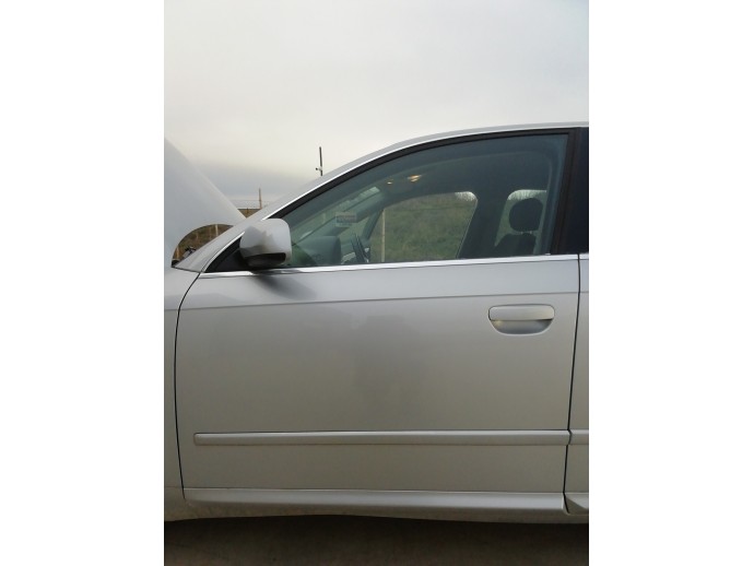 Usa stanga fata Audi A4 B7