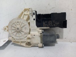 Motoras macara fata dreapta Peugeot 407 2.0 HDI 1137328127 2004-2010