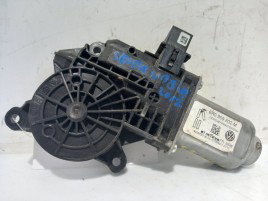 Motoras macara fata dreapta Skoda Fabia 2 1.2 CZCB 6R0959802M 2007-2014 