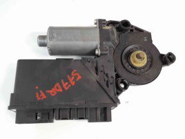 Motoras geam dreapta fata Audi A4 (8EC, B7) [Fabr 2004-2008] 8E1959802E / 0130821764