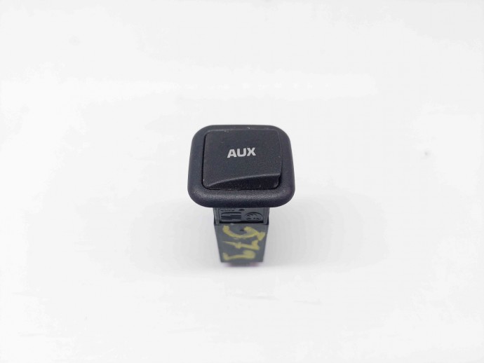 Conector auxiliar USB Skoda Superb II (3T4) [Fabr 2008-2015] OEM