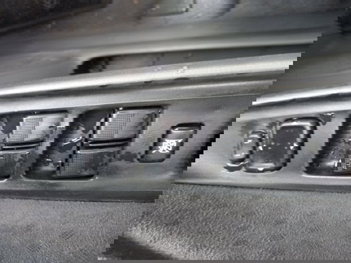 Butoane comenzi sofer Mazda 6 2.0 D OEM 2002-2008