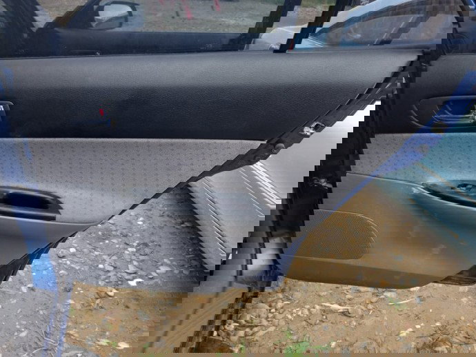 Tapiterie usa dreapta spate Mazda 6 2.0 D OEM 2002-2008