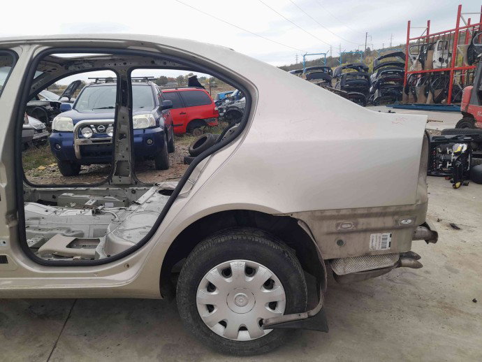 Aripa stanga spate Skoda Octavia 2 (1Z3) [Fabr 2004-2013] LF8F
