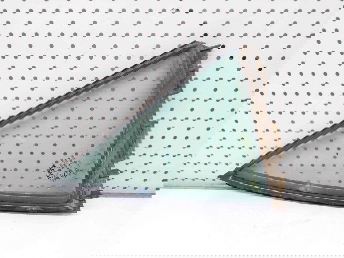 Geam fix usa dreapta spate Toyota Auris (E15) [Fabr 2006-2012] OEM