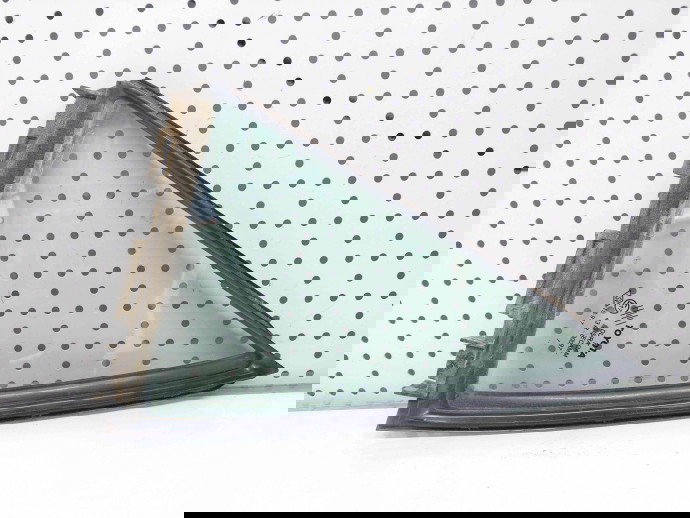 Geam fix usa stanga spate Toyota Auris (E15) [Fabr 2006-2012] OEM