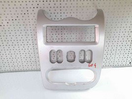 Ornament bord Dacia Logan (LS) [Fabr 2004-2012] 8200739438