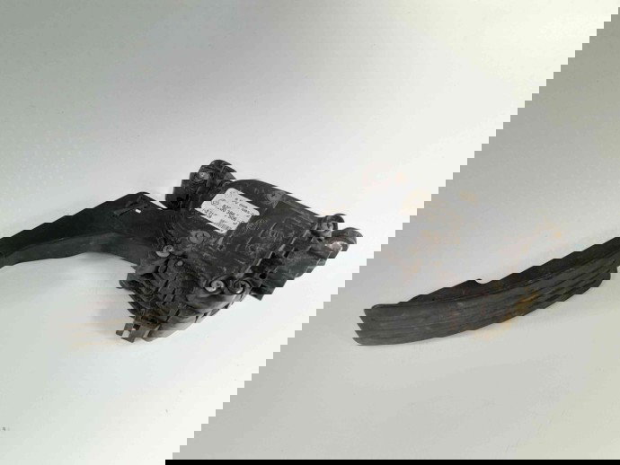 Pedala acceleratie Dacia Logan (LS) [Fabr 2004-2012] 8200386506--D