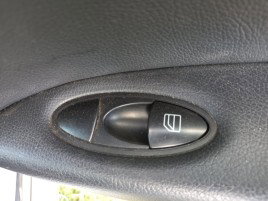 Buton geam electric dreapta spate Mercedes W211 E-Class 2.2 CDI OEM 2002-2009