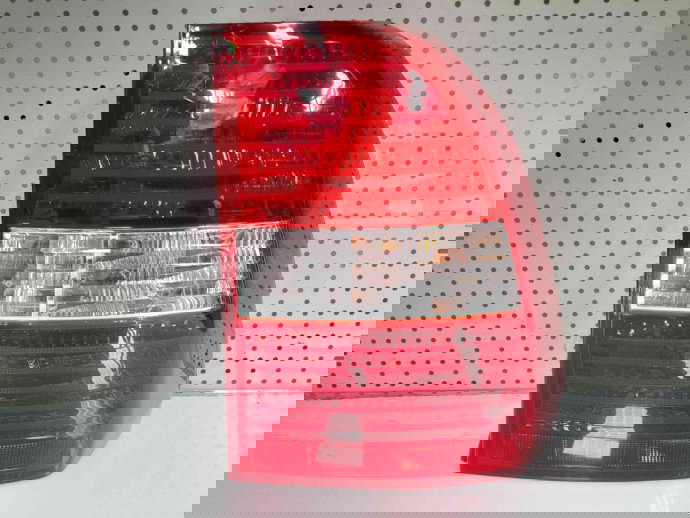 Stop aripa dreapta Kia Sportage II [Fabr 2004-2010] OEM